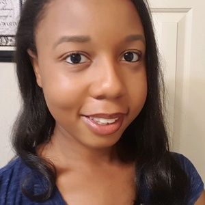 Meet your Posher, Michaela